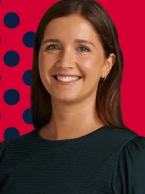 A portrait image of Nadine Timmer, MSc Management graduate. 