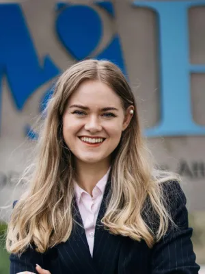 Graduate Eve Aycock